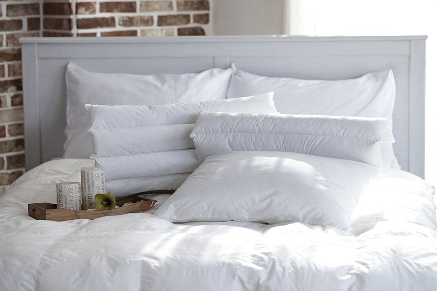 Offering Pillows at Your Hotel for Every Type of Sleeper